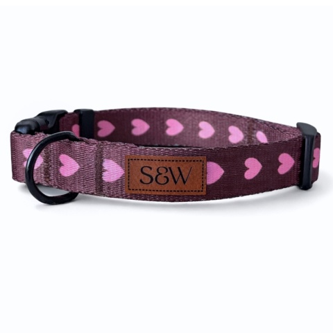 Obroża dla psa w serduszka, brązowa, regulowana z klamrą – Psiamore