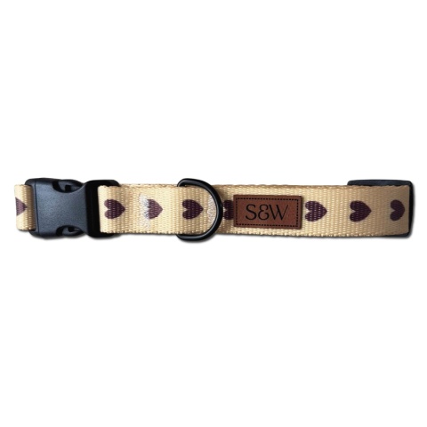 Obroża dla psa w serduszka, kremowa, regulowana z klamrą – Psiamore